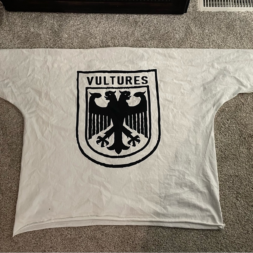Yeezy vultures shirt